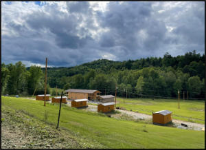 Our cabins vary in sizes to accommodate from 2 to 4 people. This is a great way to spend a night, a weekend, or a week. Looking for a great getaway in the mountains? We have cabins and bunkhouses available. 